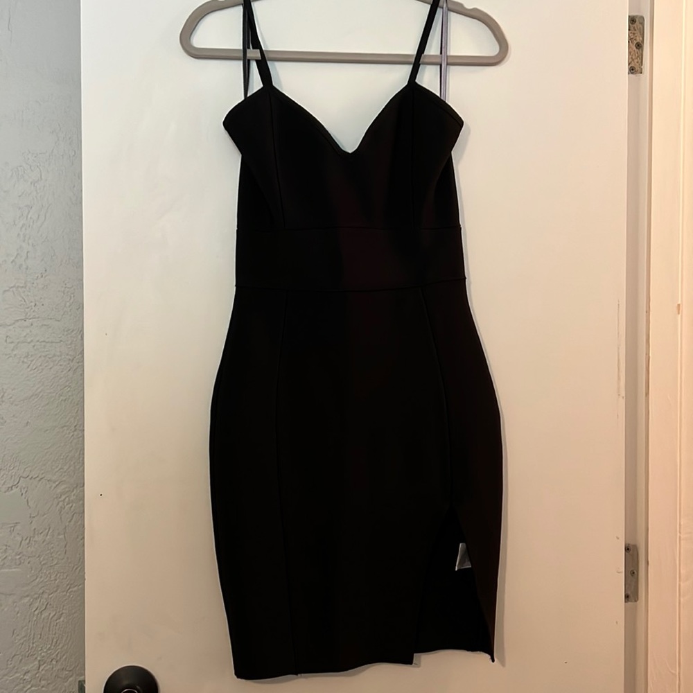 Black body con style dress with slit
